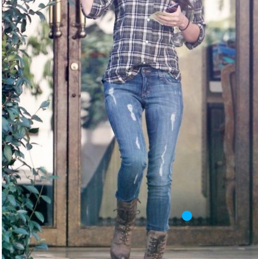 Buffalo by David Bitton distressed jean. Very soft & comfortable.